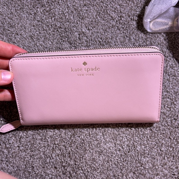 Kate Spade Blush Pink Zip Wallet NEW MINT CONDITION #pwr00281 - Picture 1 of 6